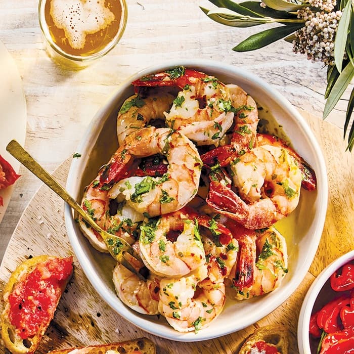 Garlicky prawns with sherry image